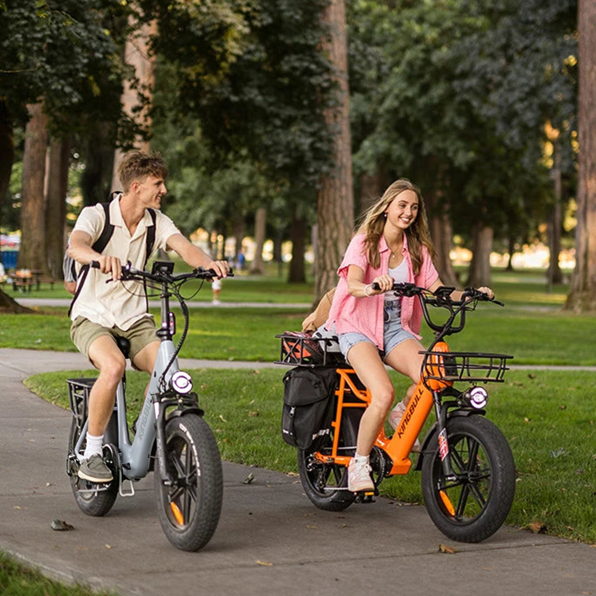 Voyager e-bike, lifestyle VOYAGER-GRAY-LIFESTYLE-2, foto reale del fornitore